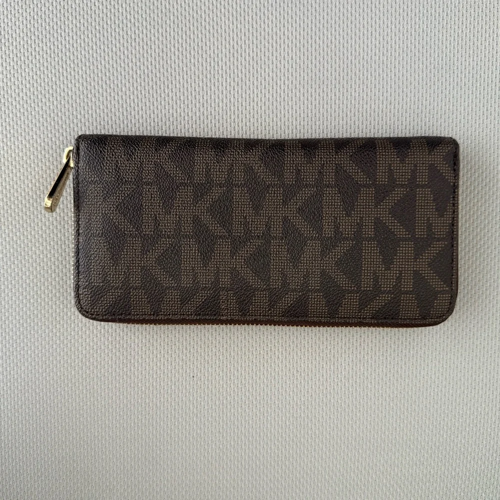 Michael Kors Brown Zip Wallet - Picture 2 of 8